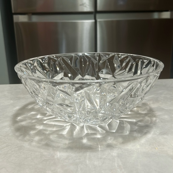 Tiffany & Co. Other - Vintage Tiffany & Co. 6" Faceted Rock Cut Crystal Bowl.